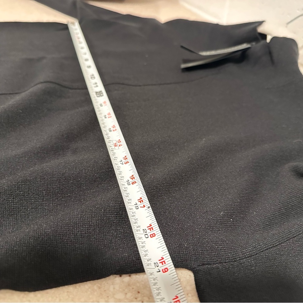 Banana Republic High Neck Cap Sleeve Blouse in Black SizeSmall Viscose Loose NWT - Picture 10 of 16